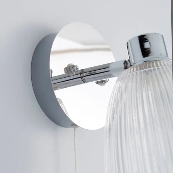 Dunelm Bremont Ribbed Glass Bathroom Wall Light 4 Dunelm Bremont Ribbed Glass Bathroom Wall Light - Image 4