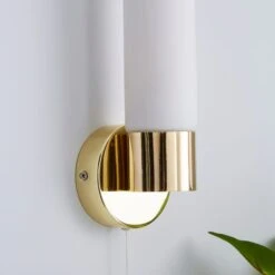 Dunelm Porto Bathroom Wall Light Brass -Home Lighting 1000182551 alt03