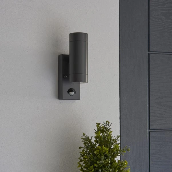 Dunelm Billy Outdoor PIR Sensor Wall Light 2 Dunelm Billy Outdoor PIR Sensor Wall Light - Image 2
