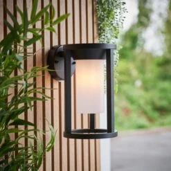Vogue Lighting Vogue Butler Outdoor Wall Light