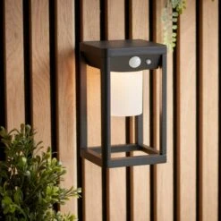 Vogue Lighting Vogue Clayton Outdoor Solar PIR Wall Light